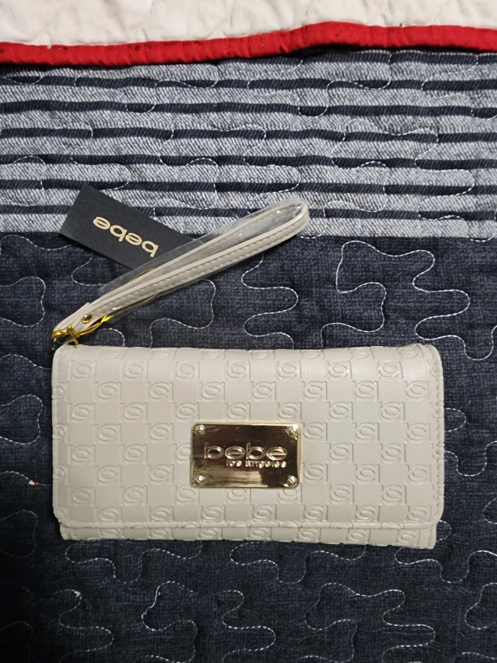 N/A elegant cream